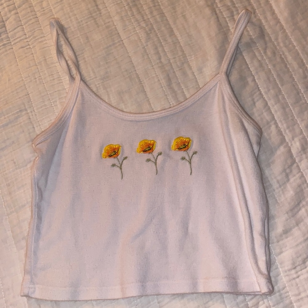 Cute cropped graphic tank!